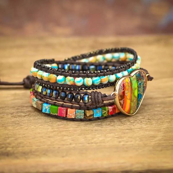 Handgefertigtes 7-Chakren Wickelarmband mit Herz in Edelstahlfassung